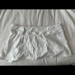 Lululemon pace rival skirt